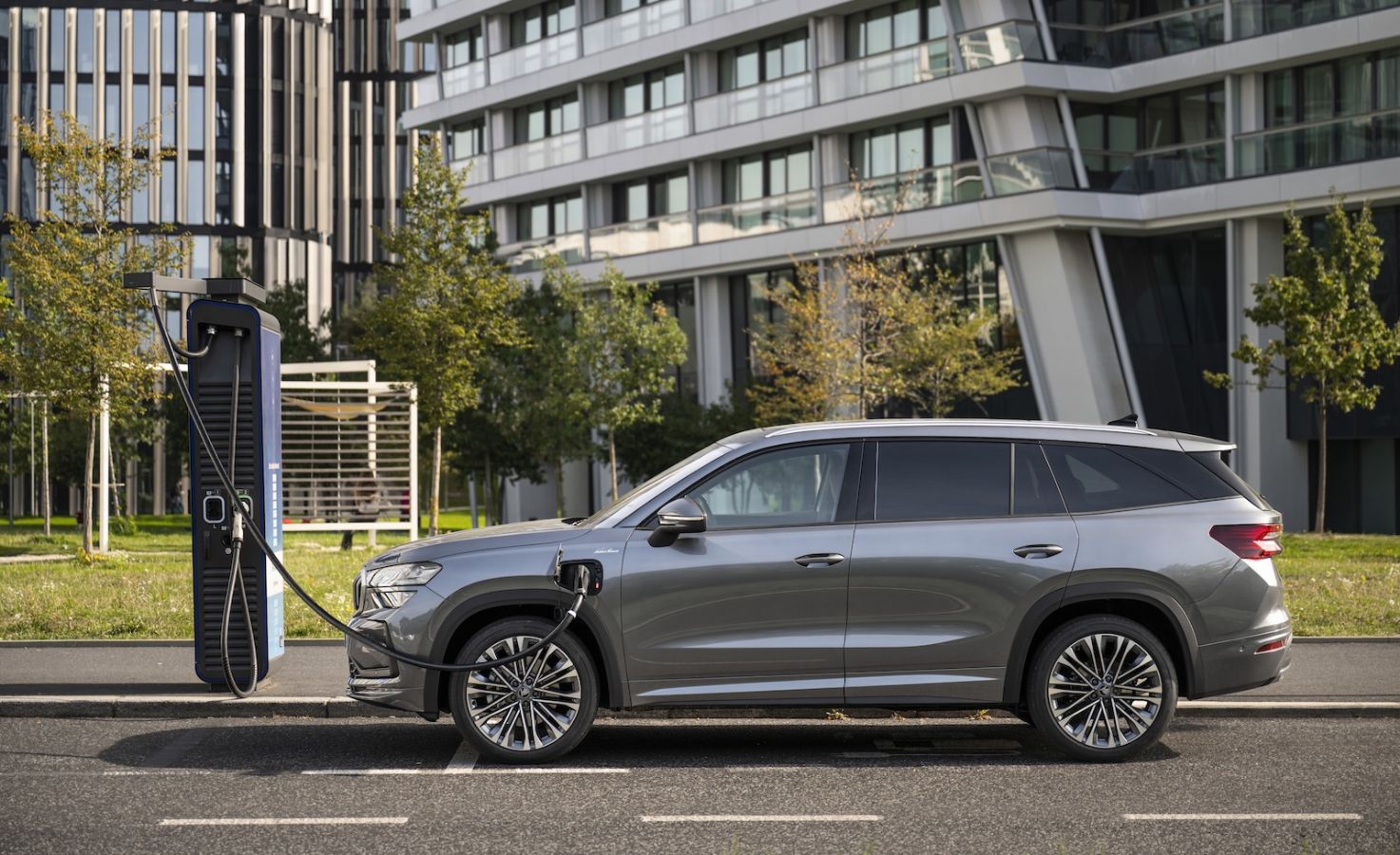 Νέο Skoda Kodiaq με 272 ίππους – Plug-in Hybrid και πολυτελές
